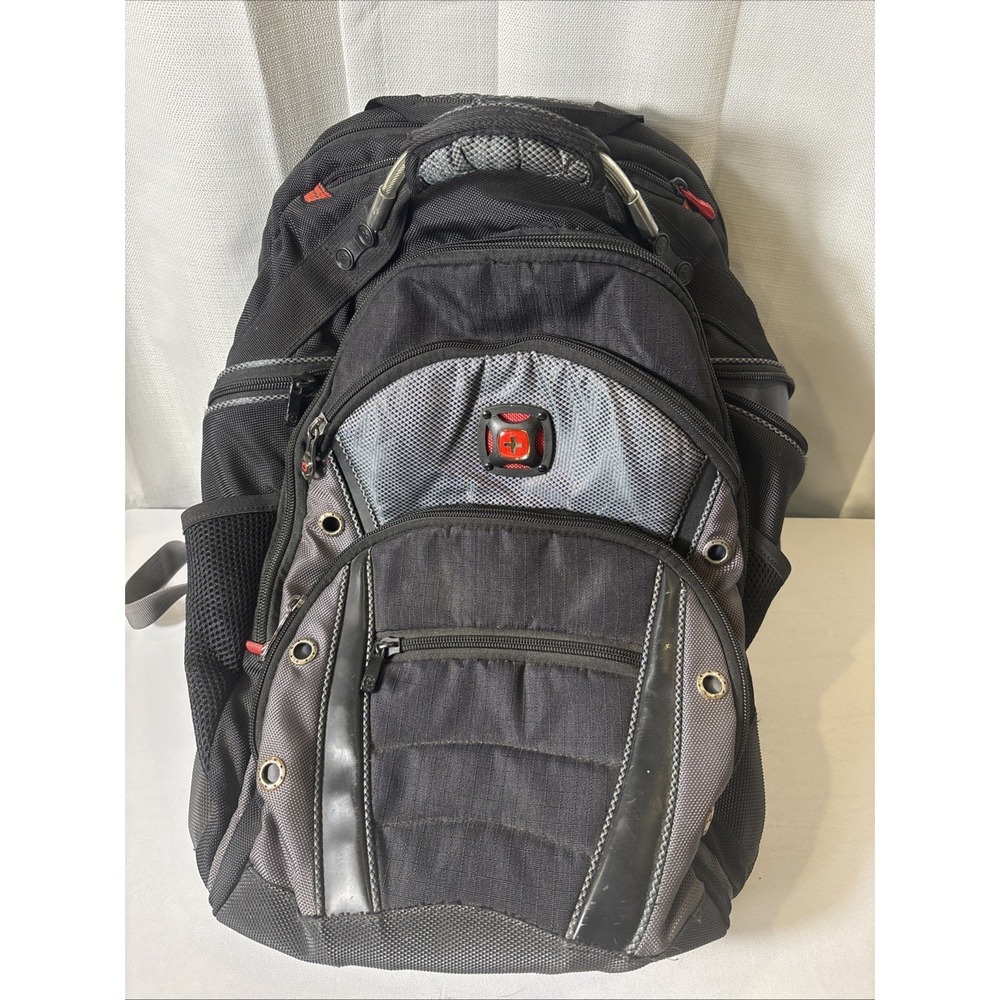 Wenger SWISS GEAR Synergy Pro 16 inch Laptop Backpack Travel Work Office